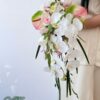 Bó hoa cưới cô dâu lan hồ điệp mix môn viền cao cấp V47
