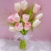 Hoa cưới cầm tay cô dâu tulip hồng mix trắng cao cấp V55
