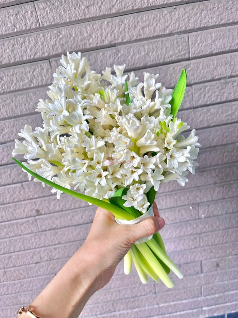 Mẫu Hoa Cưới Kiểu Tự Nhiên