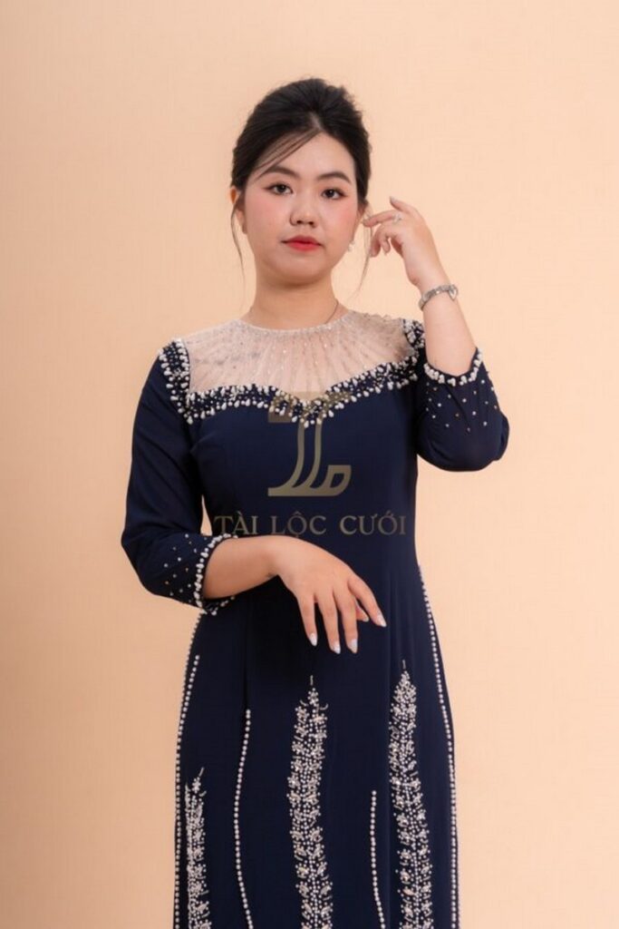 Áo dài bà sui xanh đen cổ lưới bông lúa - XD383