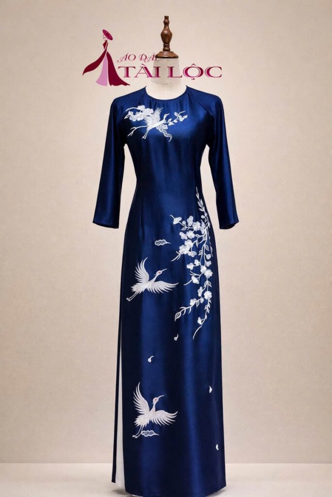 Áo dài bà sui xanh đen lua ruby kết cườm -XD384