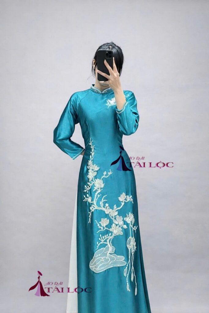 Áo dài bà sui xanh lụa ruby- XL394